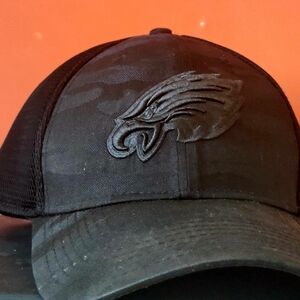 New Era flex fit size L/XL MENS Black Camouflage Eagle Logo Cap